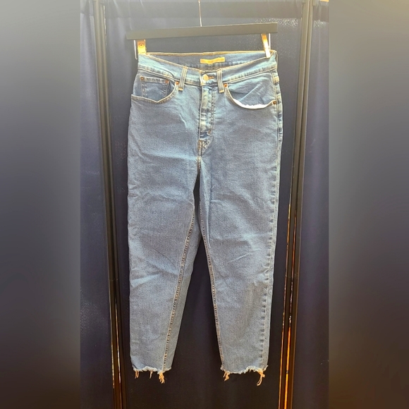 Levi's Mom Jean - Picture 1 of 4